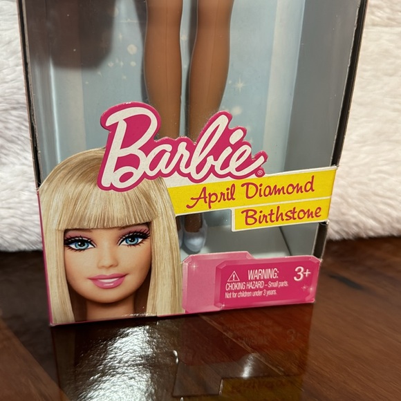 Mattel Barbie 2011 April Diamond Birthstone - Picture 8 of 8